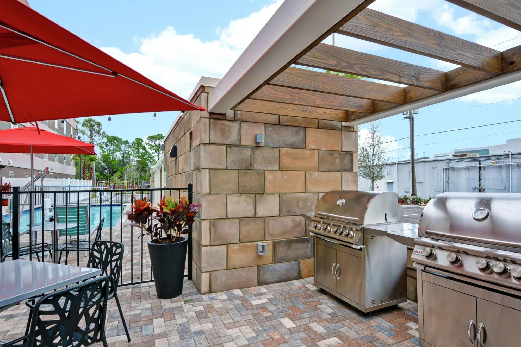 Home2 Suites By Hilton Daytona Beach Speedway מראה חיצוני תמונה
