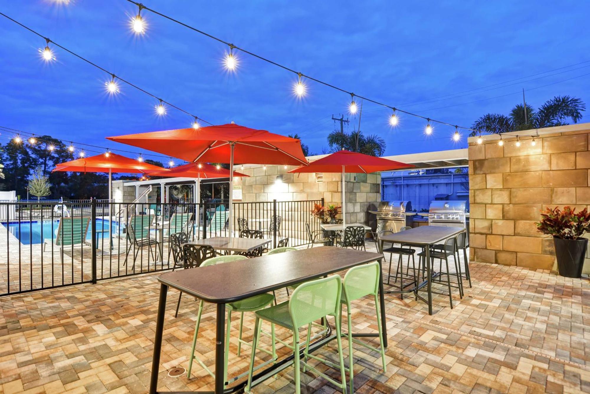 Home2 Suites By Hilton Daytona Beach Speedway מראה חיצוני תמונה