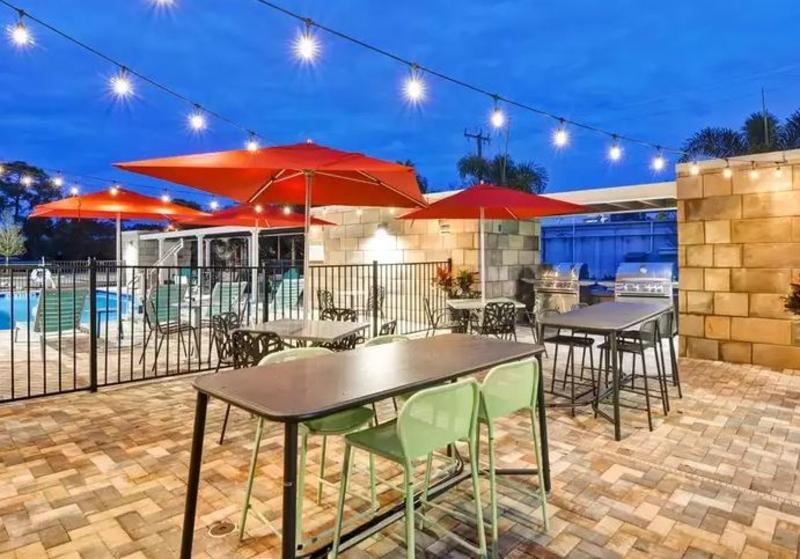 Home2 Suites By Hilton Daytona Beach Speedway מראה חיצוני תמונה